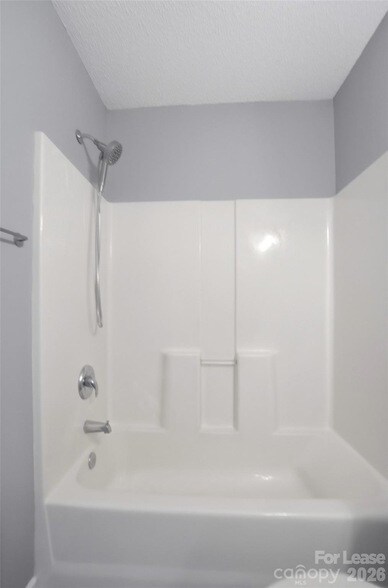 Building Photo - 1760 Forest Side Ln