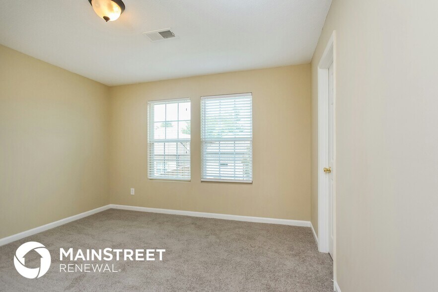 Building Photo - 9996 Chariden Dr