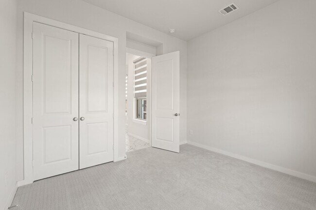 Building Photo - 6579 Scarlet Pond Ln