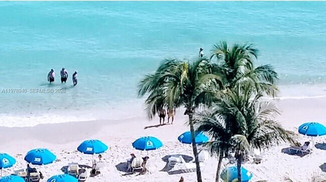 Building Photo - 2030 S Ocean Dr