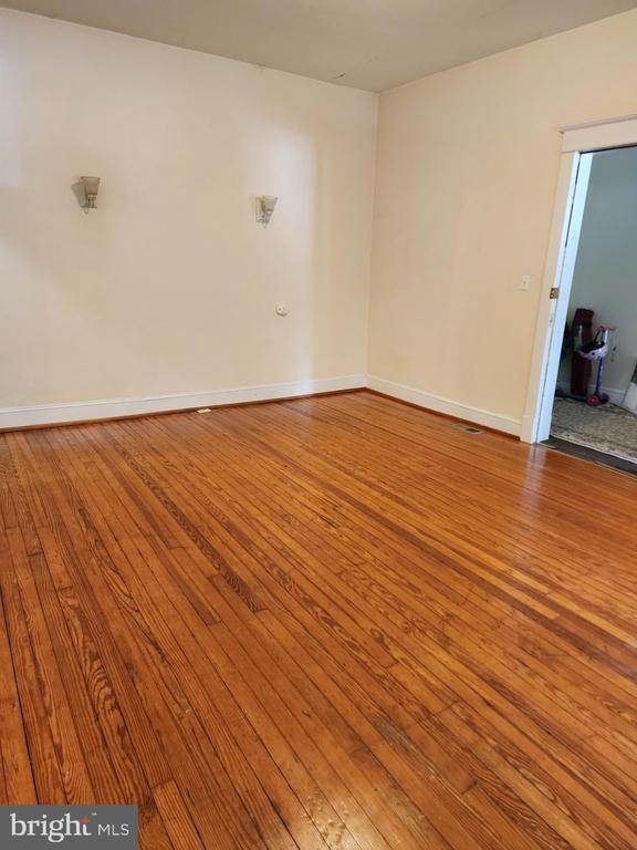 Building Photo - 323 N College Pkwy