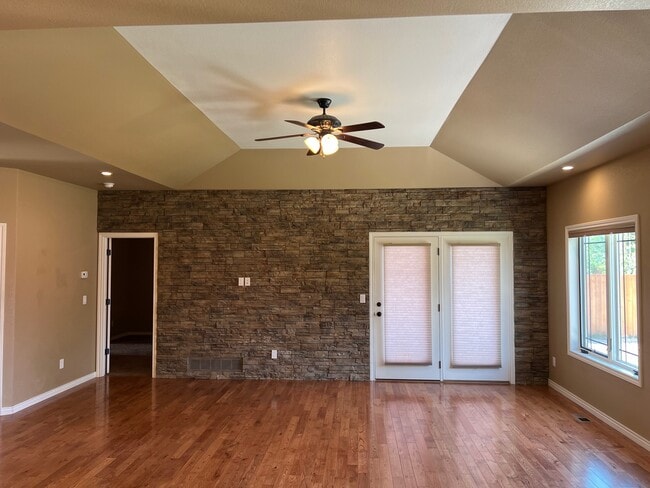 Building Photo - 4548 Westcott Dr