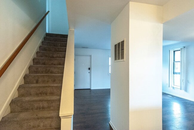 Building Photo - 1346 S Street NW