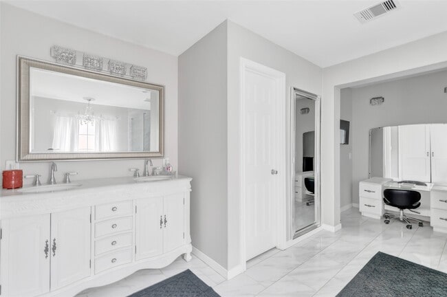 Building Photo - 19610 Forest Fern Dr