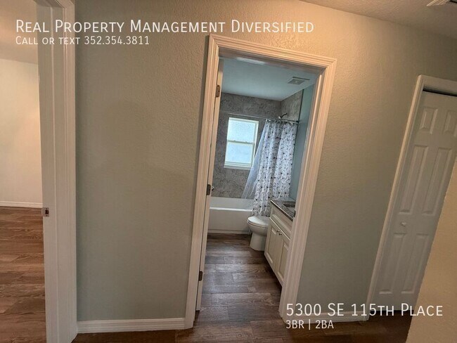 Building Photo - 5300 SE 115th Pl