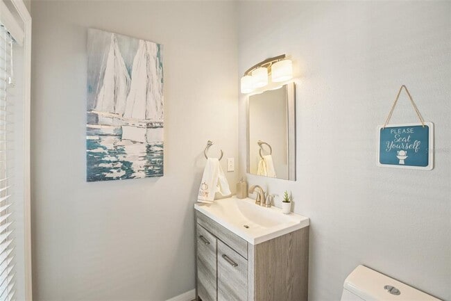 Building Photo - 2624 Kenchester Loop