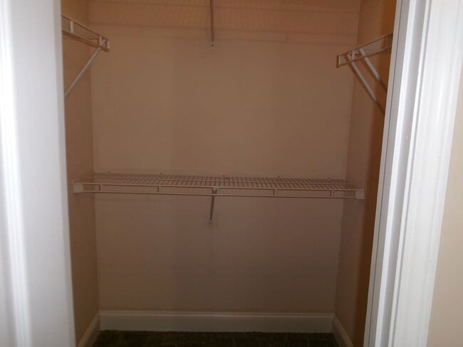 Building Photo - 3 bedroom, 2 bath condo in The Fountains