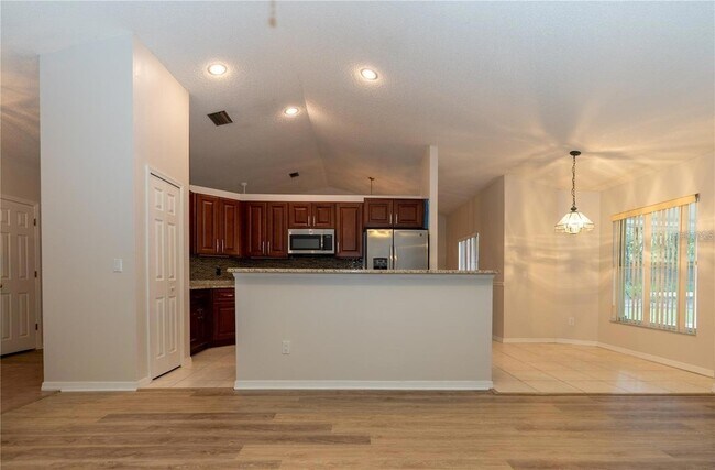 Building Photo - 767 S Edgemon Ave