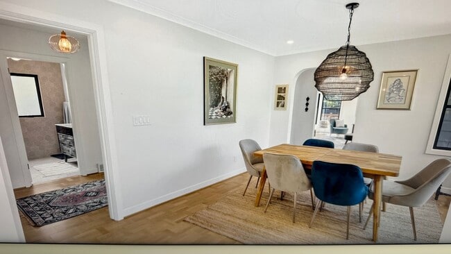 Building Photo - Stunning 3 bed/2bath remodeled home, with full ADU! Pets ok Move in Special!