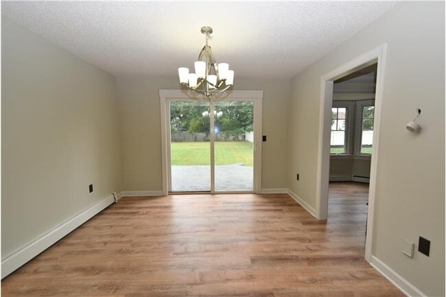 Building Photo - 324A Broad St