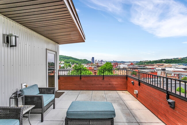 Building Photo - 3433 Ligonier St