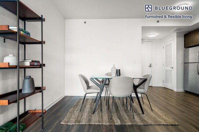 Building Photo - 900 Folsom St