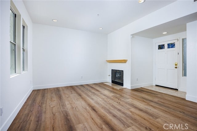 Building Photo - 216 California Ct