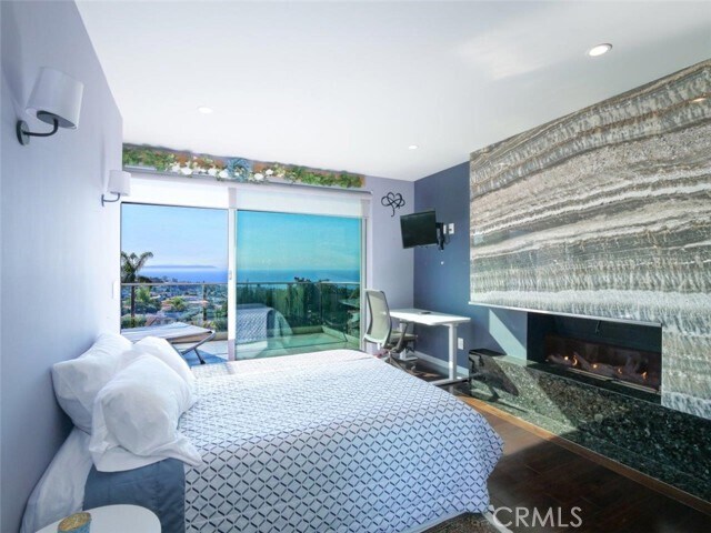 Building Photo - 1356 Vía Romero