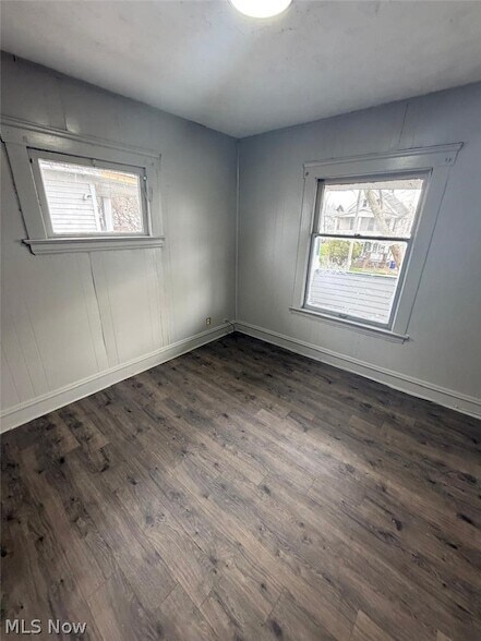 Building Photo - 9529 Mt Auburn Ave