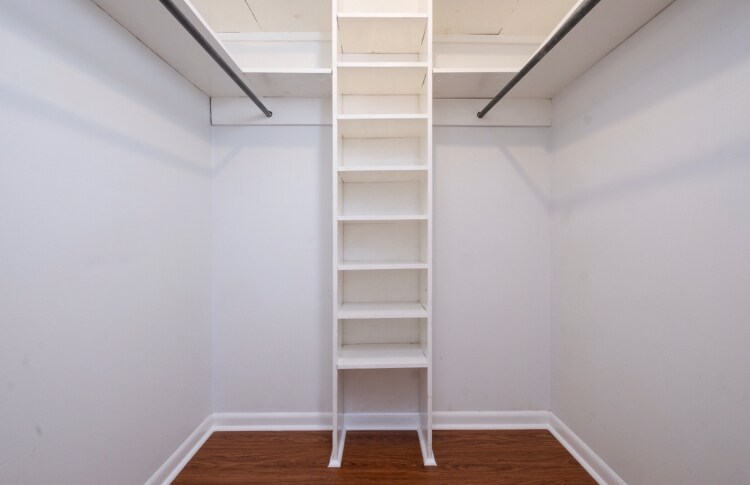 Building Photo - 7403 L St