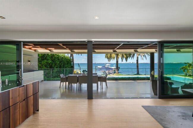 Building Photo - 360 Harbor Dr