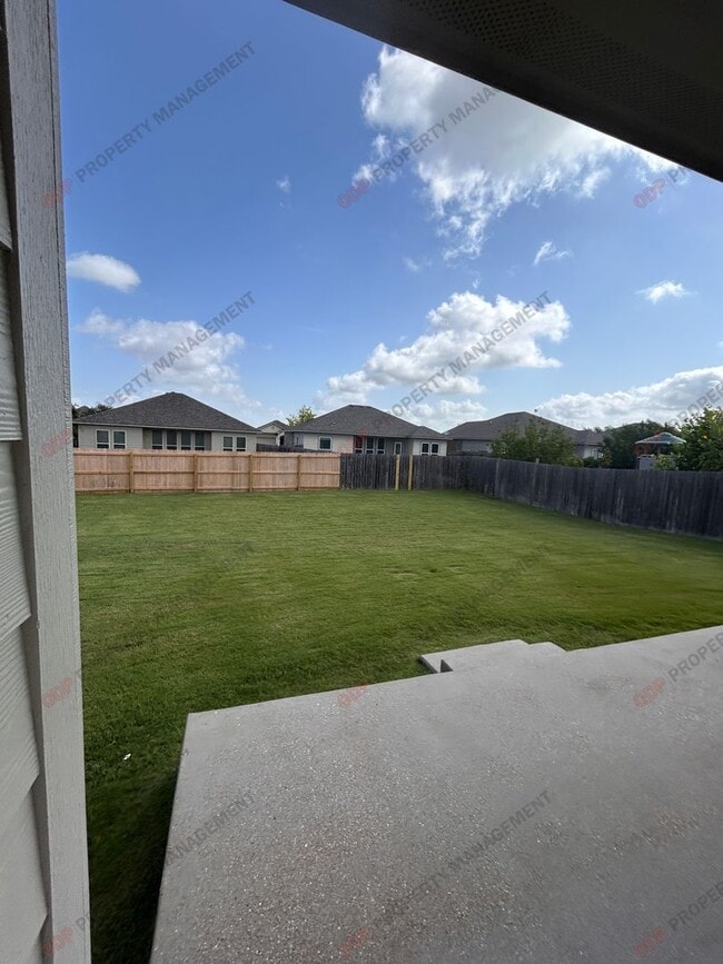 Building Photo - 516 Cross Dr.