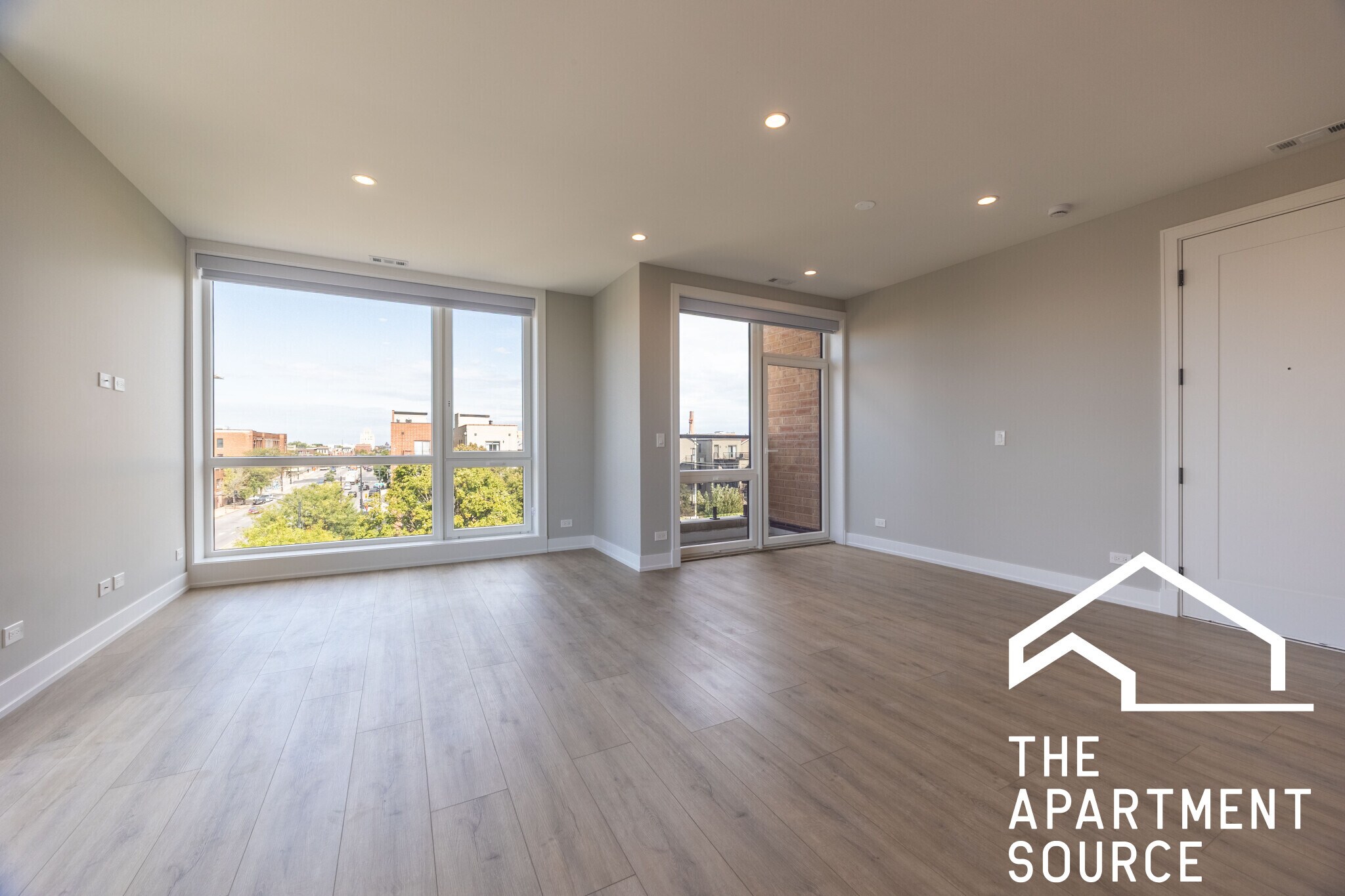 Building Photo - 2355 W Flournoy St