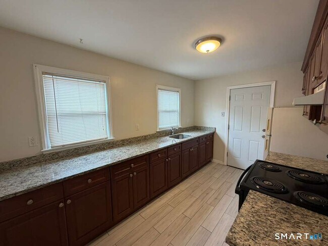 Building Photo - 279 Clermont Ave