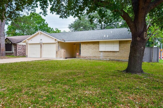 Building Photo - 19402 Leafwood Ln