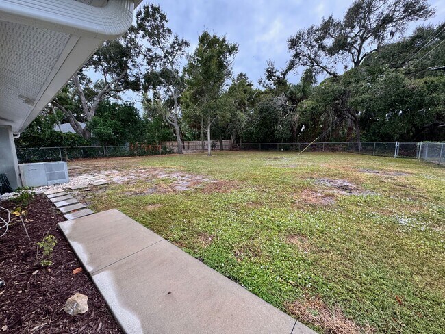 Building Photo - 6716 Anchor Way