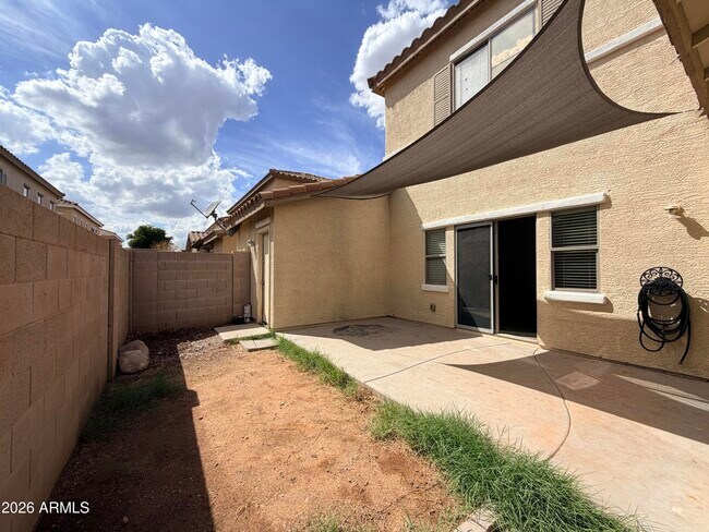 Building Photo - 4661 E Laurel Ave
