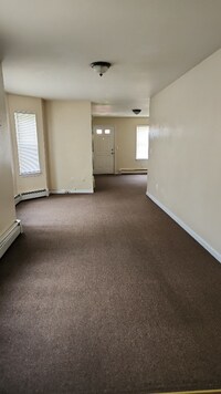 Building Photo - 157 Magnolia St