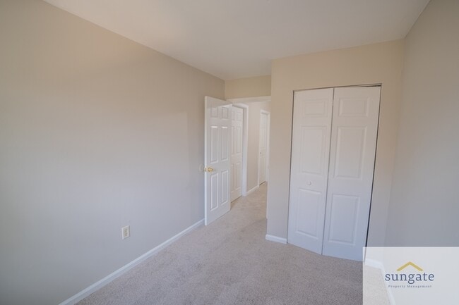 Building Photo - 6449 Union Ct