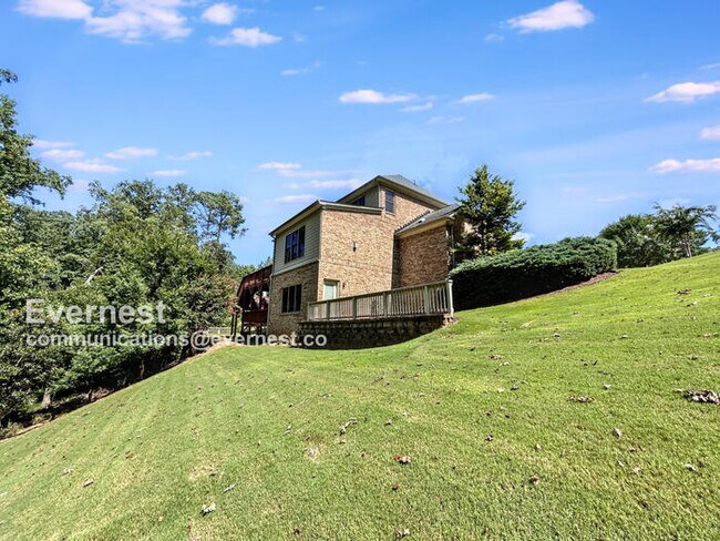 Building Photo - 1070 Windfaire Pl