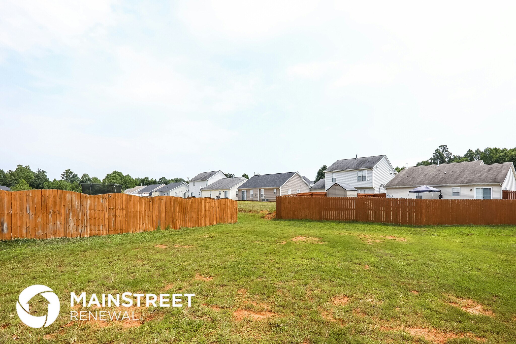 Building Photo - 1506 Hamilton Hills Dr