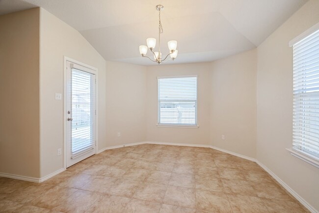 Building Photo - Spacious 3 Bedroom, 2 Bath Home in Jarrell w/ Easy Access to IH-35