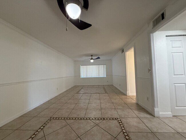 Building Photo - Spacious 2 bedroom 2 bathroom condo in gated community