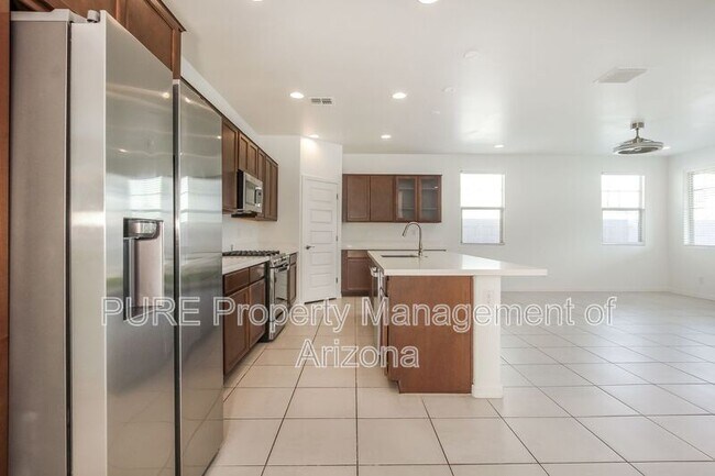 Building Photo - 3769 N 102nd Ave