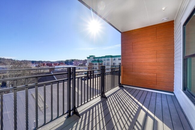 Building Photo - 62 Foundry St