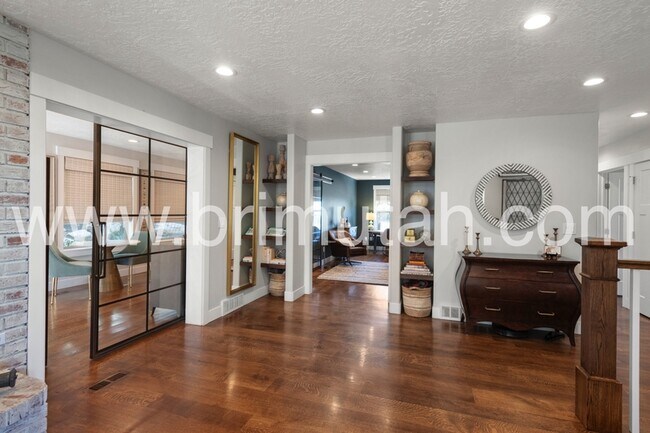 Building Photo - 772 E 2075 S