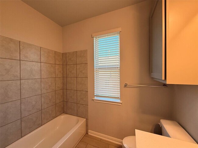 Building Photo - 2713 Brushwood Mdw