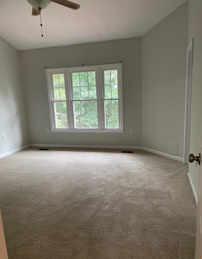 Building Photo - 8048 Hilliard Dr