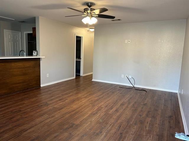 Building Photo - 327 Shady Valley Dr