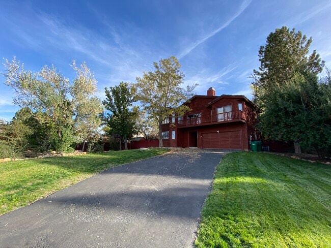 Primary Photo - 3580 Skyline View Dr