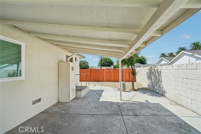 Building Photo - 3882 Taft St