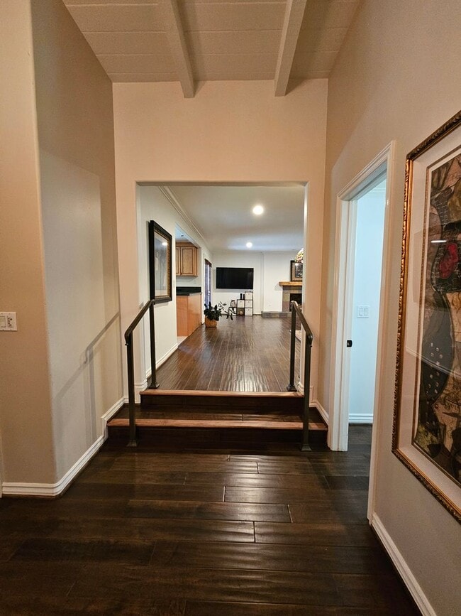 Building Photo - Exceptional Single-Story Home in Prime Upl...