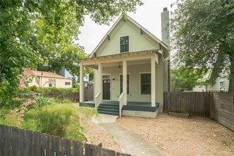 Building Photo - 1165 Poquito St