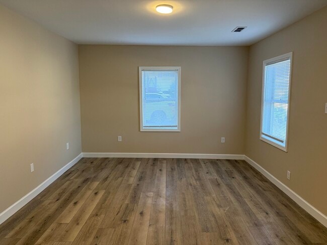 Building Photo - 532 Old Stage Rd