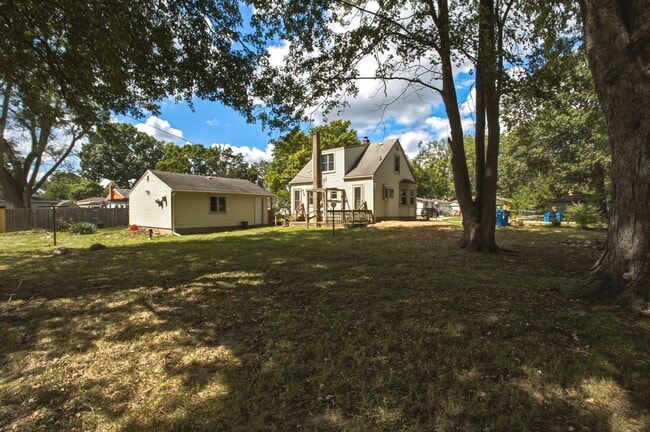 Building Photo - 25433 McDonald St