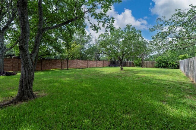 Building Photo - 7172 Ridge Oak Rd