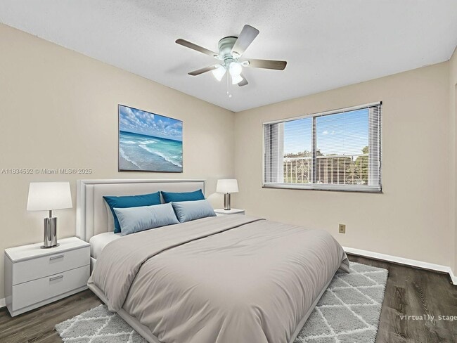 Building Photo - 2957 Oak Park Cir