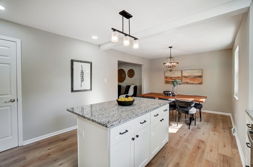 Building Photo - 271 Albright Dr