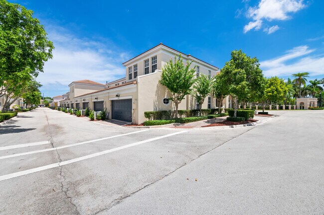 Building Photo - 870 NW 83rd Ln