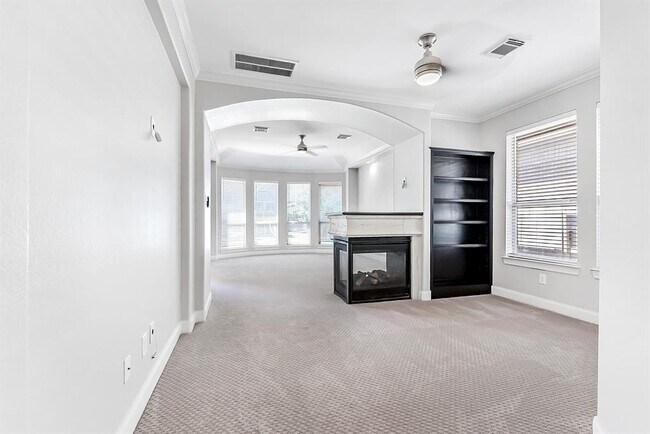 Building Photo - 10126 Springfield Ridge Dr